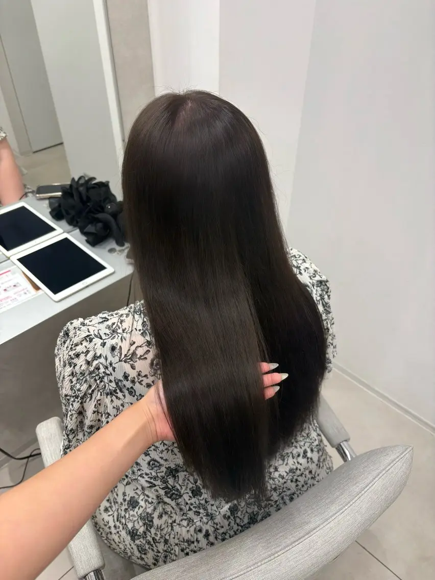 ロング 透明感color♡ Ibukiのヘアスタイル
