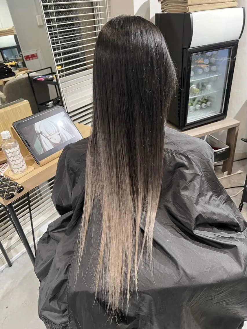 ロング カラー バレイヤージュ グレージュ レイヤーカット 指名数No.1 /NAOYAのヘアスタイル