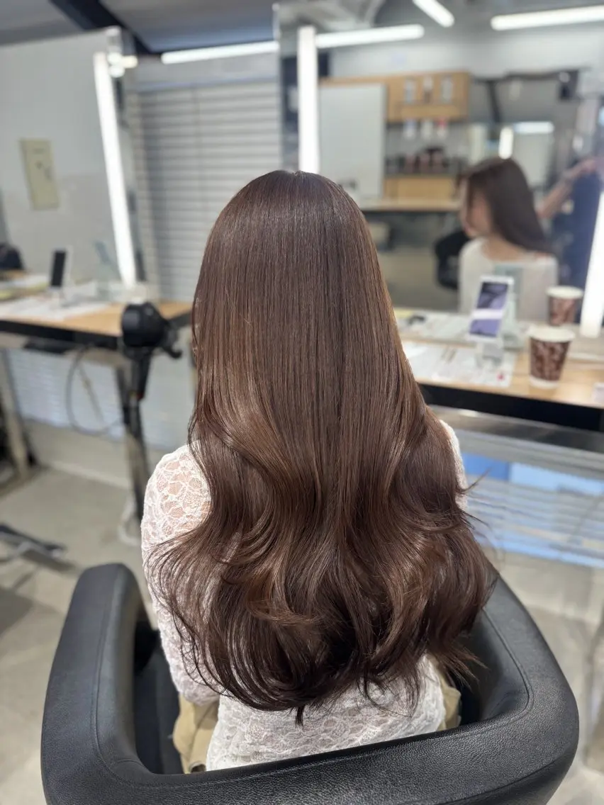 カラー 透明感カラー🫧 EMAのヘアスタイル