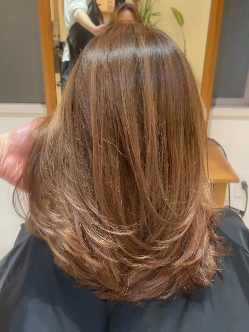 ミディアム カラー カット ヘアカラー トリートメント 海外レイヤー/ レイヤーカット/和田のヘアスタイル