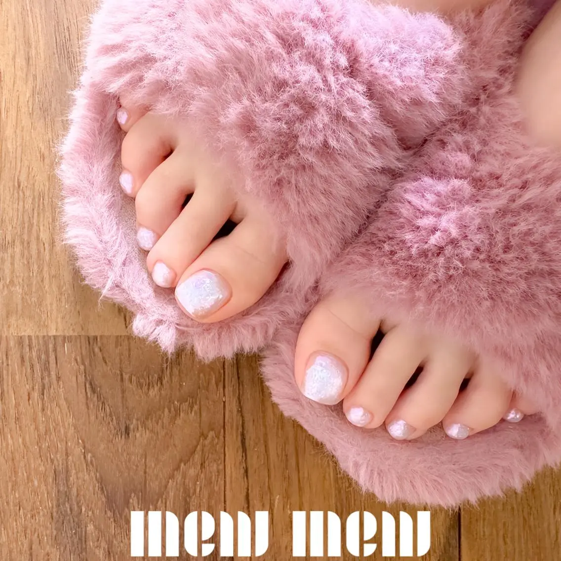ネイル オーロラネイル mew mew NAIL & EYEのマツエク・マツパデザイン