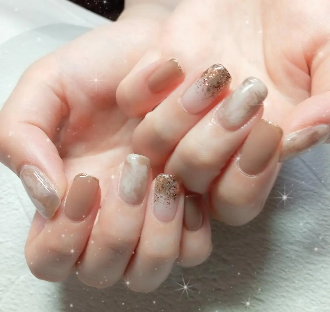 ネイル キラキラネイル ラメ(グリッター) 大理石ネイル(マーブル) オフィスネイル シンプルネイル flure de neige yukiのネイルデザイン