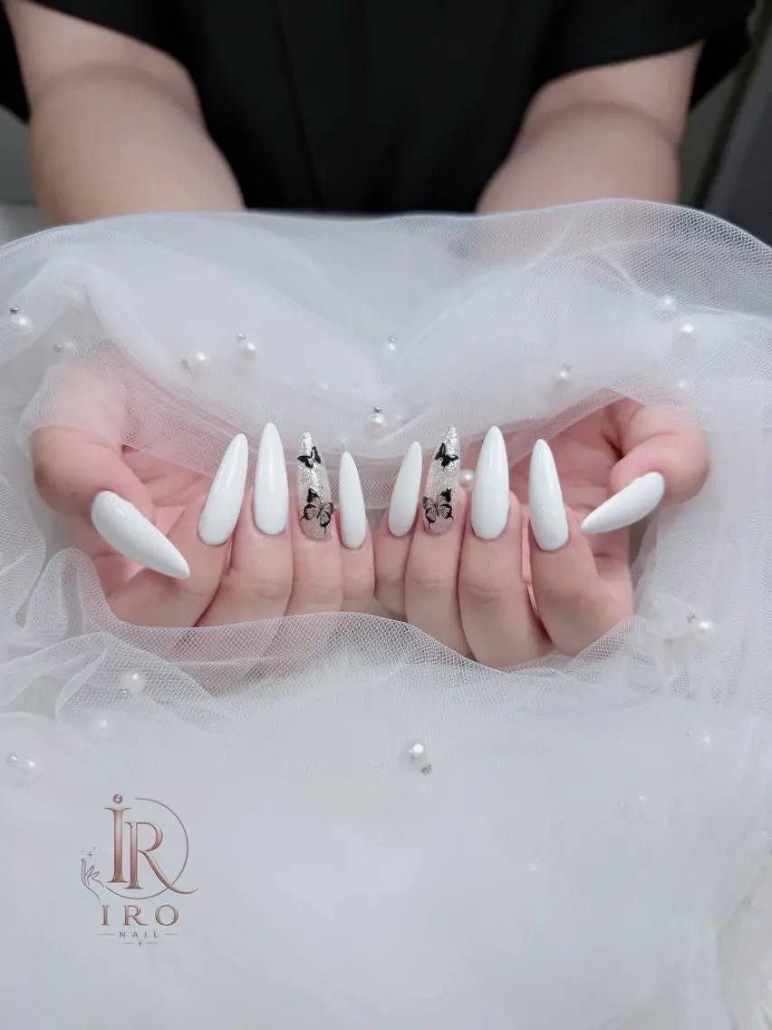 ネイル ハンドネイル IRO Nail Studioのネイルデザイン
