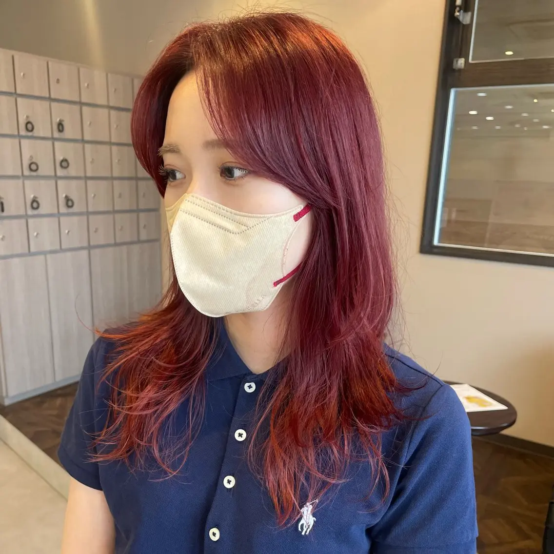 セミロング カラー ブリーチ カシス レッドカラー レイヤーカット カット ヘアカラー トリートメント mio 🍒レイヤーカットのヘアスタイル