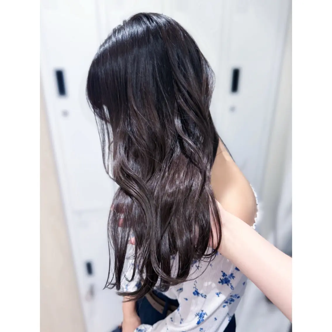 ロング カラー グレージュ パープルカラー パープルグレージュ ヘアカラー トリートメント 女性のための美容師/ 下北沢/ヨシダモモカのヘアスタイル