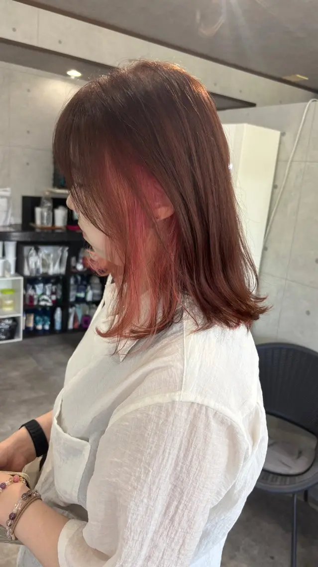 ミディアム ショートボブ ボブ ハイライト 髪質改善 レイヤーカット カット ヘアカラー REVE 美容室のヘアスタイル