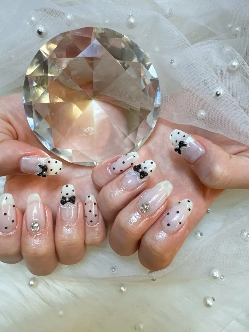 ネイル 成人式 ジェルネイル ハート キラキラネイル マグネットネイル ハンドネイル Queeens nailのネイルデザイン