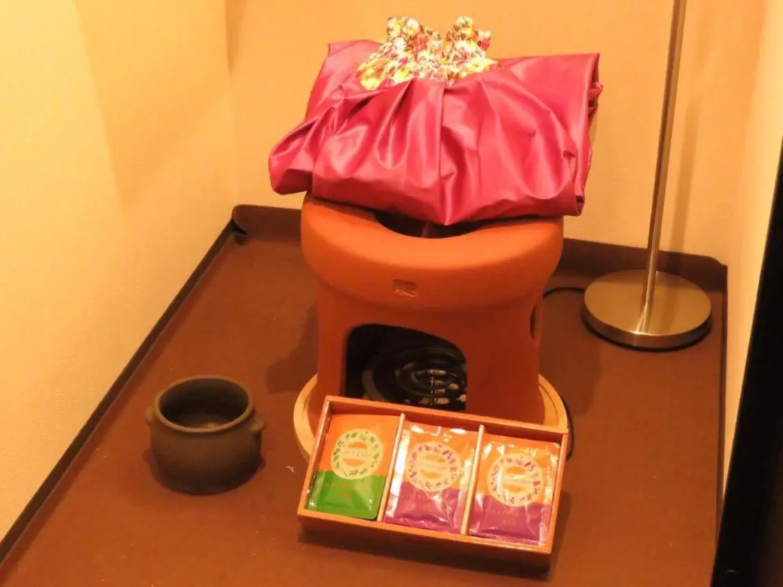 黄土よもぎ蒸し40+ハイパー上半身Dedox リンパマッサージ50計90分¥9,300の写真
