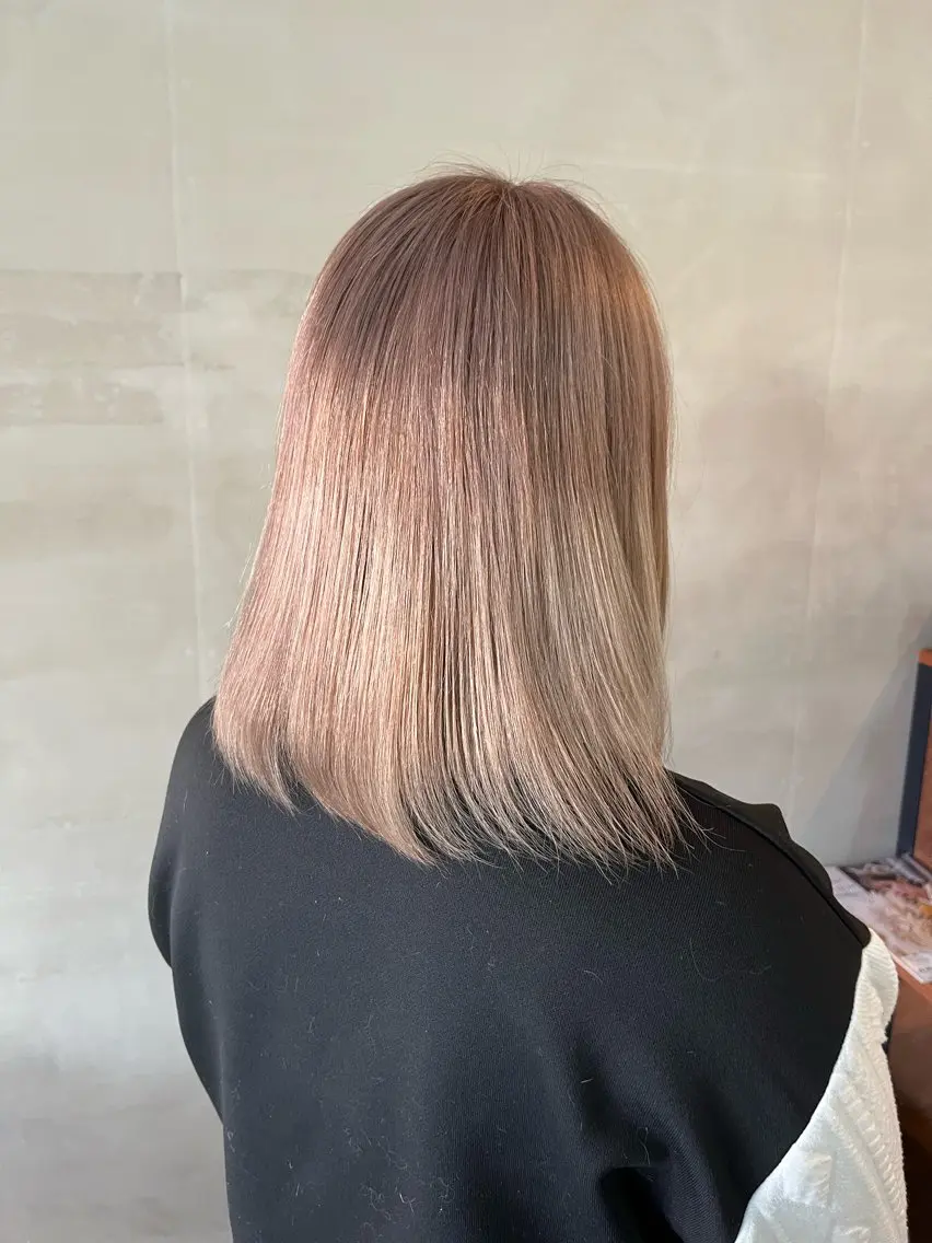 カラー 石江 奈琉のヘアスタイル