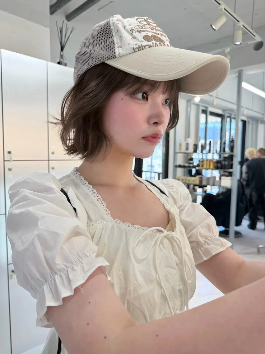 ミディアム カラー ベージュカラー ブリーチ ケアブリーチ デザインカラー ダブルカラー カット ヘアカラー TATSUブリーチ/ ミルクティーベージュのヘアスタイル