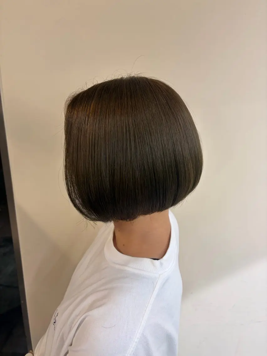ショート カラー カットモデル unaのヘアスタイル