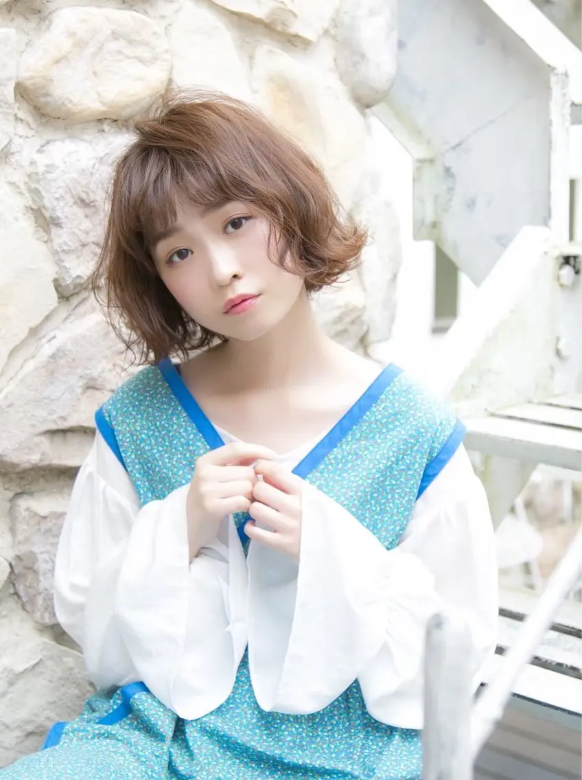 カラー 💖ボブ/縮毛矯正 顔周りレイヤー/ユイのヘアスタイル
