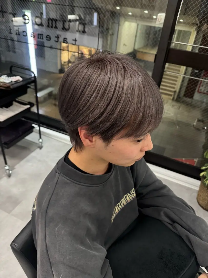 ショート ヘアカラー 中島 涼葉のヘアスタイル