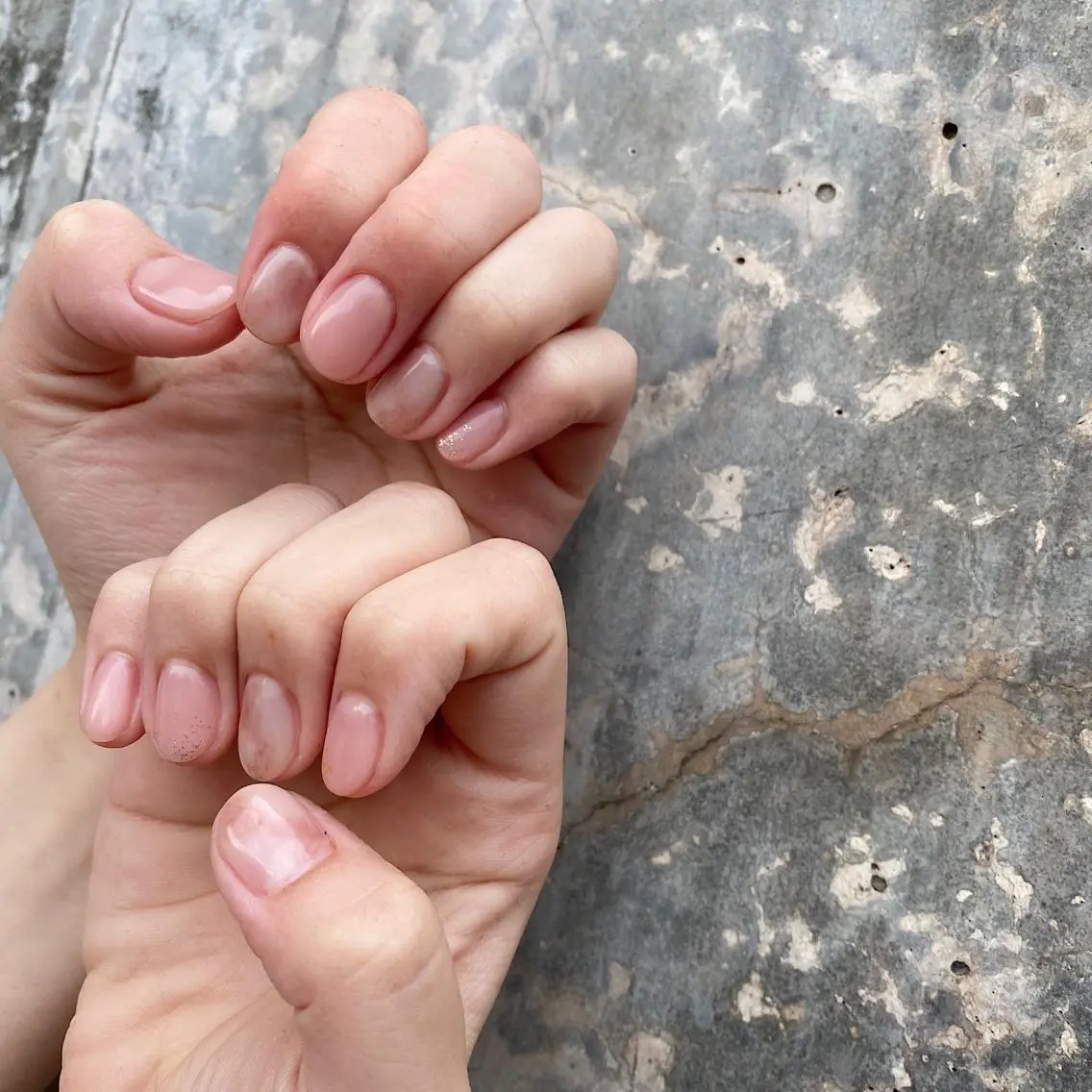 ネイル 氷ネイル・うるうるネイル オフィスネイル シンプルネイル lcoco nailのネイルデザイン