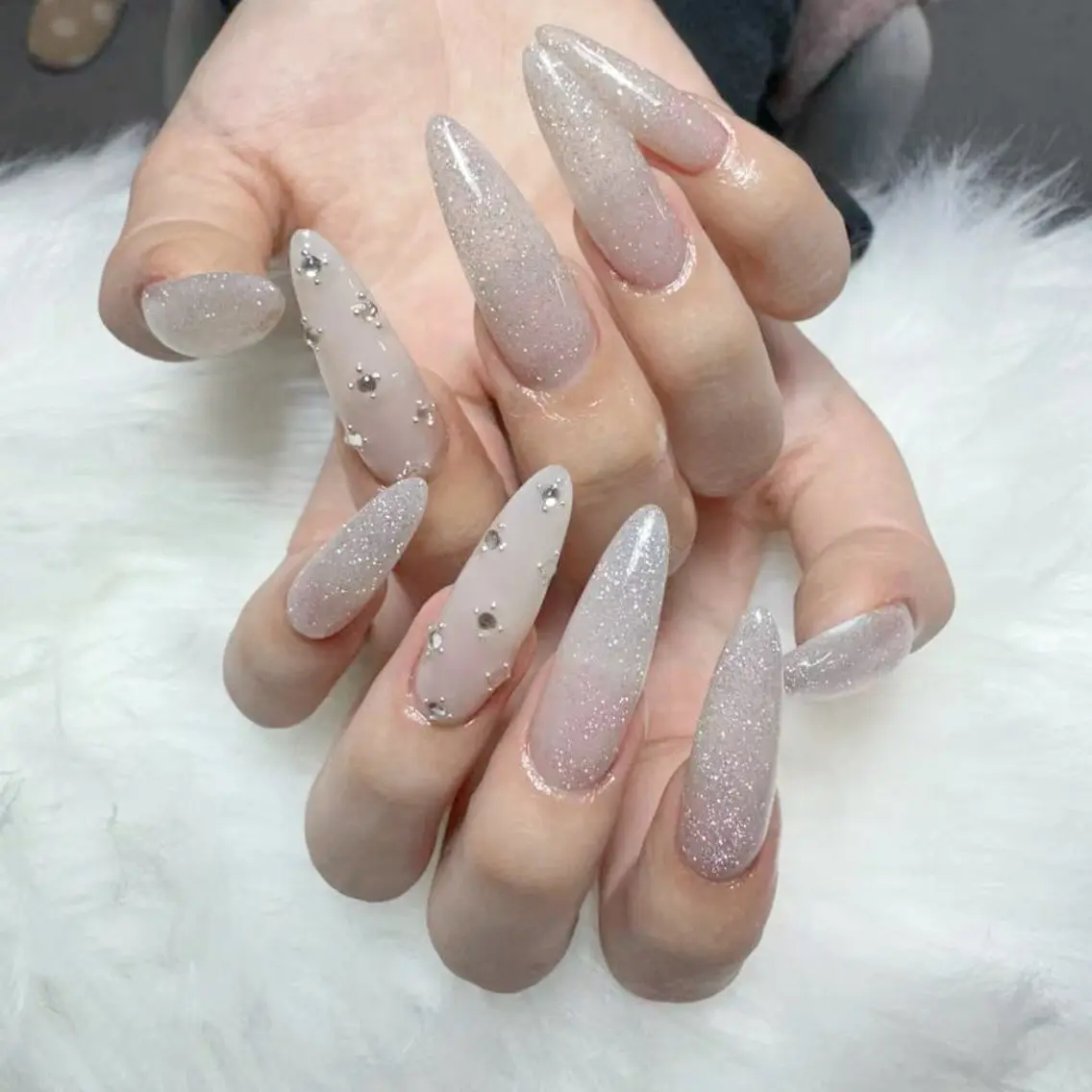 ネイル ハンドネイル 🎀nana🫧 ワンホンネイル🎀のネイルデザイン