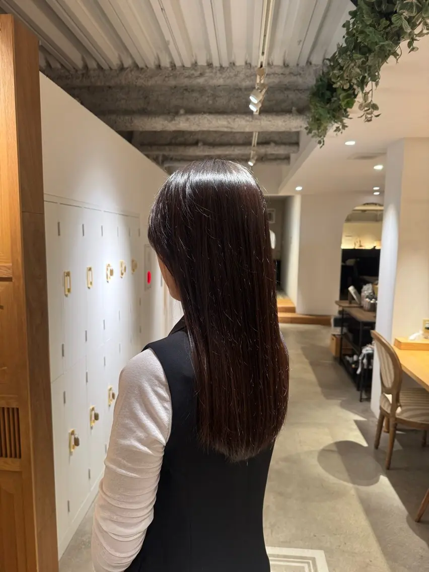 ロング 山根 里緒のヘアスタイル