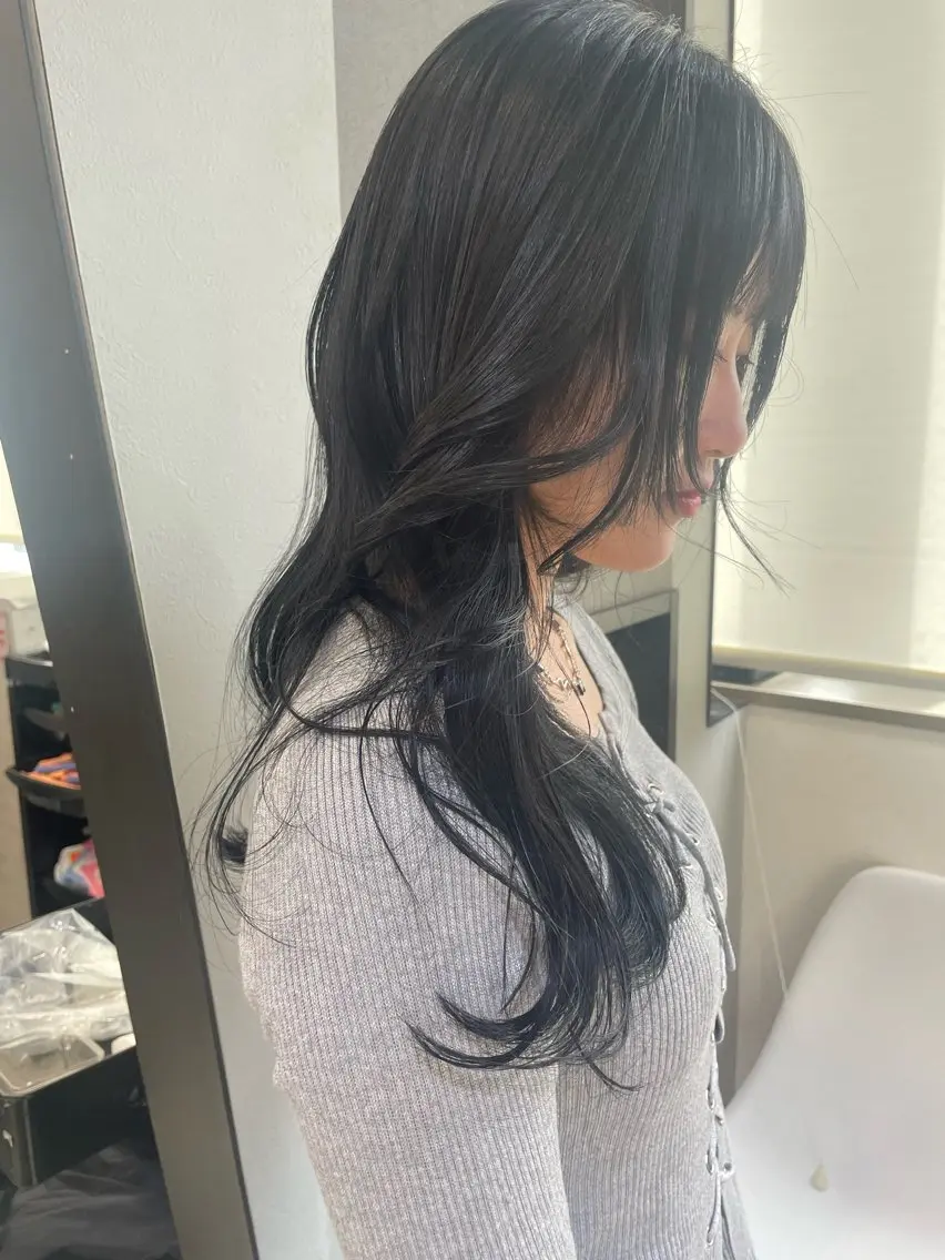 ロング カラー レイヤーカット AIRI layer cut hairのヘアスタイル