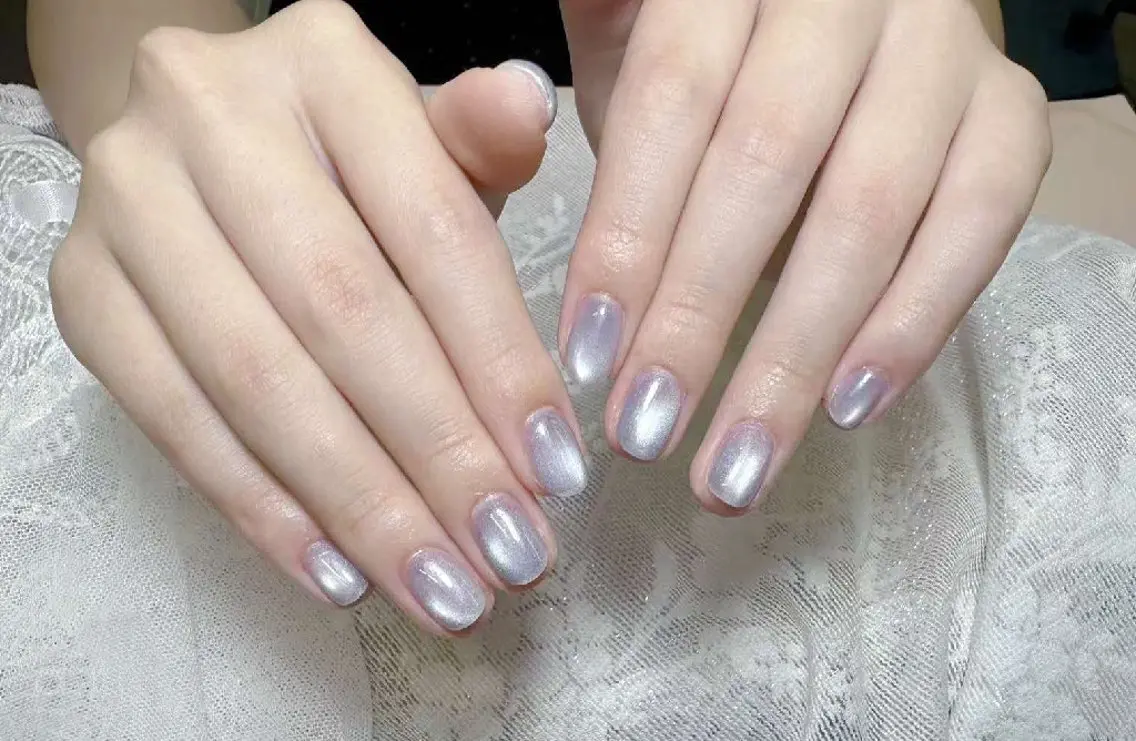 ネイル 小島 阿佑美のネイルデザイン