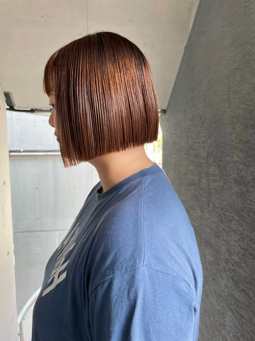ショート ボブ カット ミルクティーベージュ ブリーチ🖤サヤカのヘアスタイル