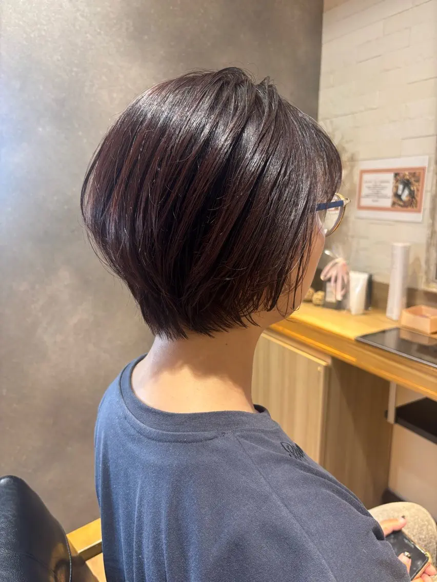 ショート カラー ショートボブ 丸みショート ボルドーカラー ボブ ショートヘア カット ヘアカラー 森本 美咲のヘアスタイル