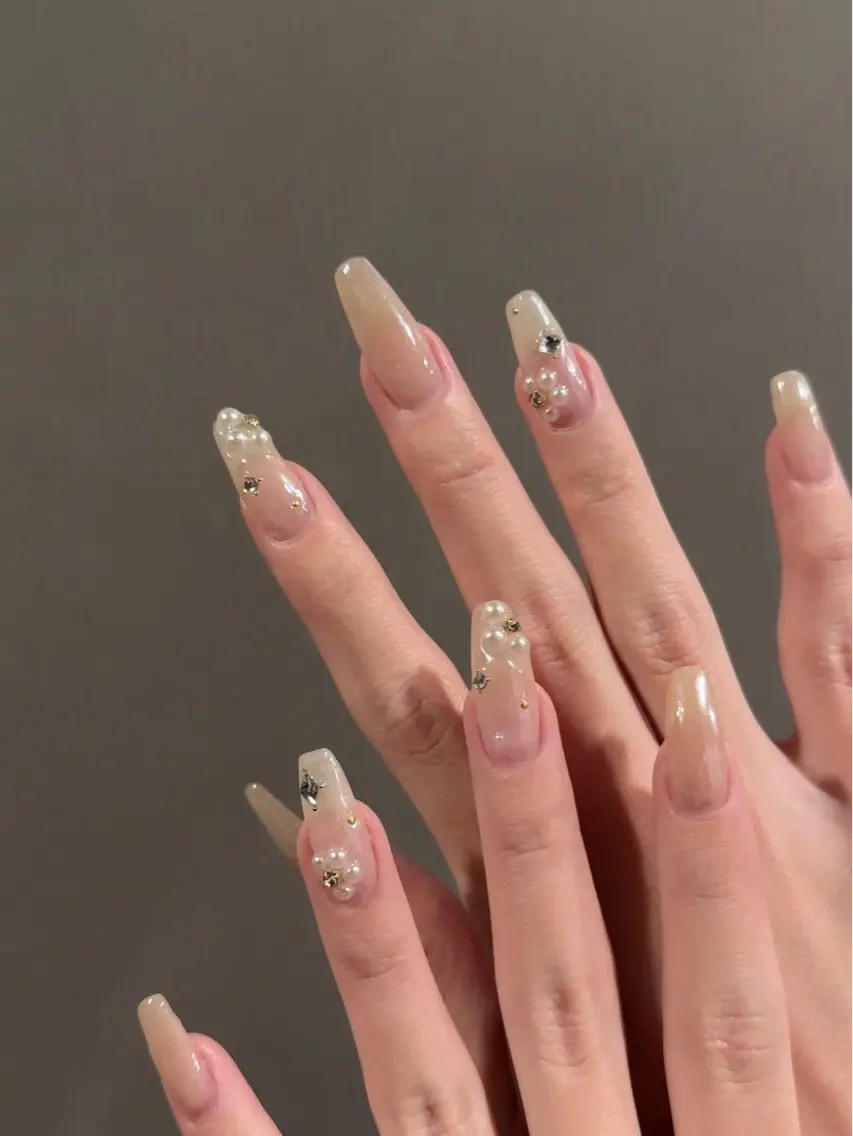 ネイル フレンチネイル ジェルネイル マグネットネイル 持ち込み ニュアンスネイル ハンドネイル Ribbonnail salonのネイルデザイン