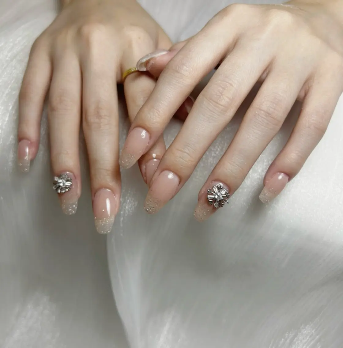 ネイル 長さ出し グラデーション ラメ(グリッター) ラメグラデーション Luxe nailのネイルデザイン