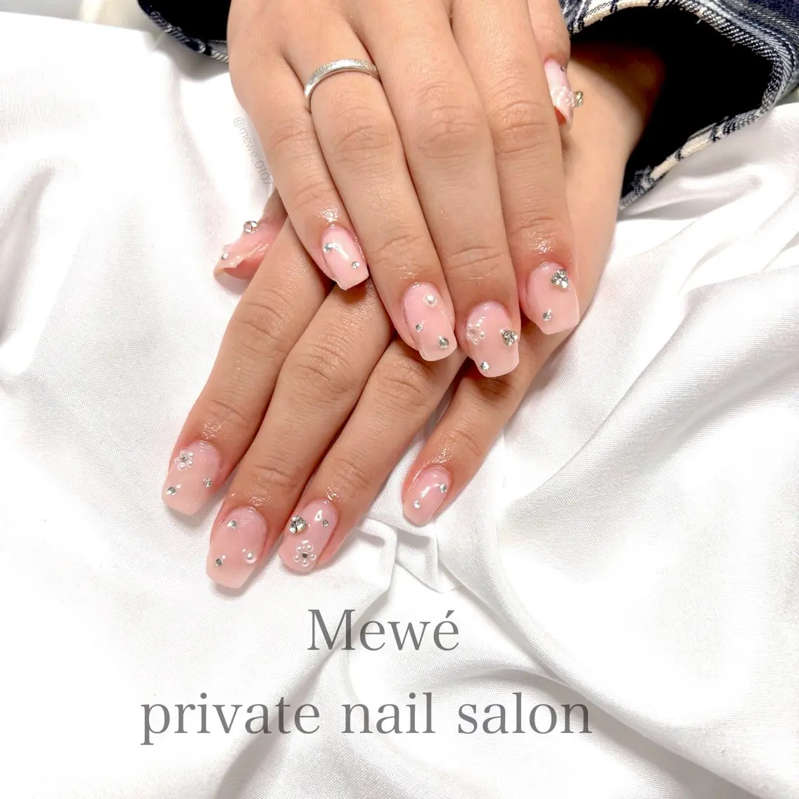 ネイル Mewé ayakaのネイルデザイン