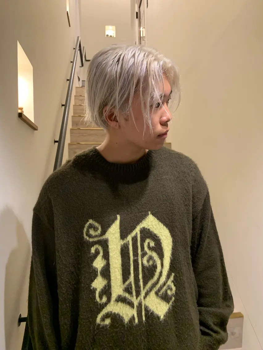 カラー メンズ メンズハイトーン ブロンド ハイトーンカラー ホワイトブロンド ヘアカラー 落合希 Olivebeigeのヘアスタイル