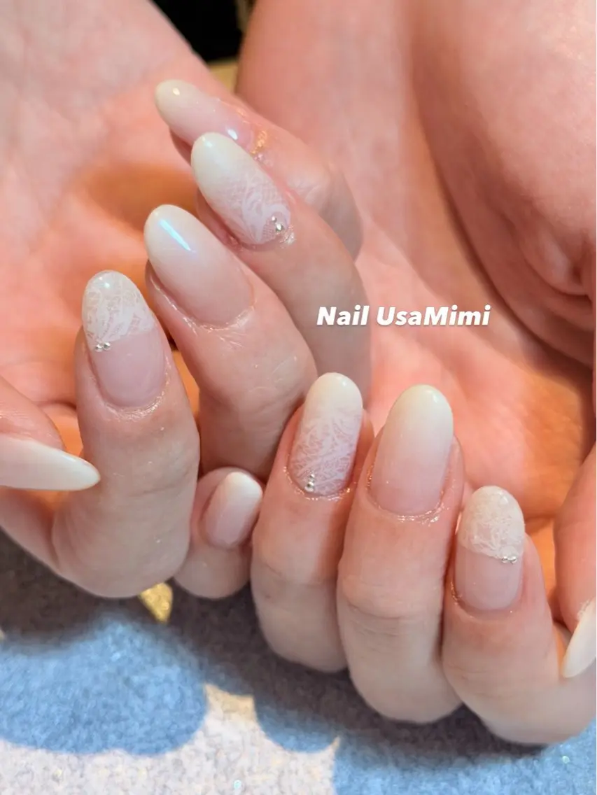 ネイル キラキラネイル レース オフィスネイル 春ネイル ワンホンネイル ハンドネイル Nail Usa Mimi ASAKOのネイルデザイン