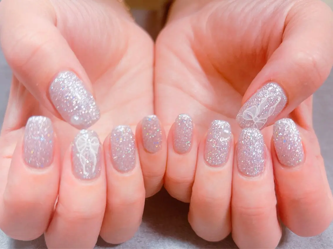 ネイル フラッシュネイル マグネットネイル ニュアンスネイル リボン ストーンネイル ハンドネイル ハンドケア 💫ゆか_ Nailartistのネイルデザイン