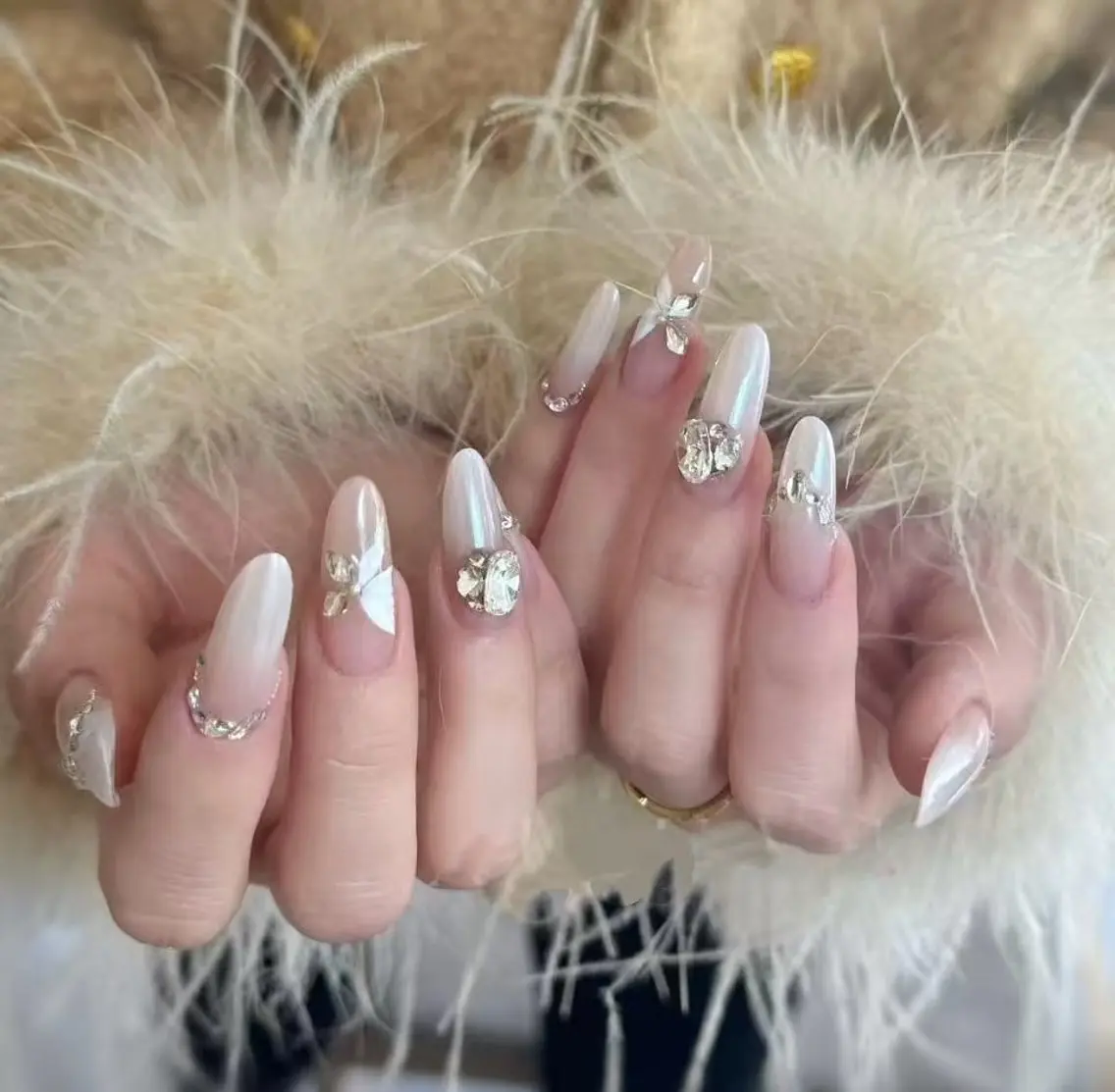 ネイル フラワーネイル フレンチネイル ジェルネイル ガラスフレンチ ハート ハンドネイル BabyYouMi nailのネイルデザイン