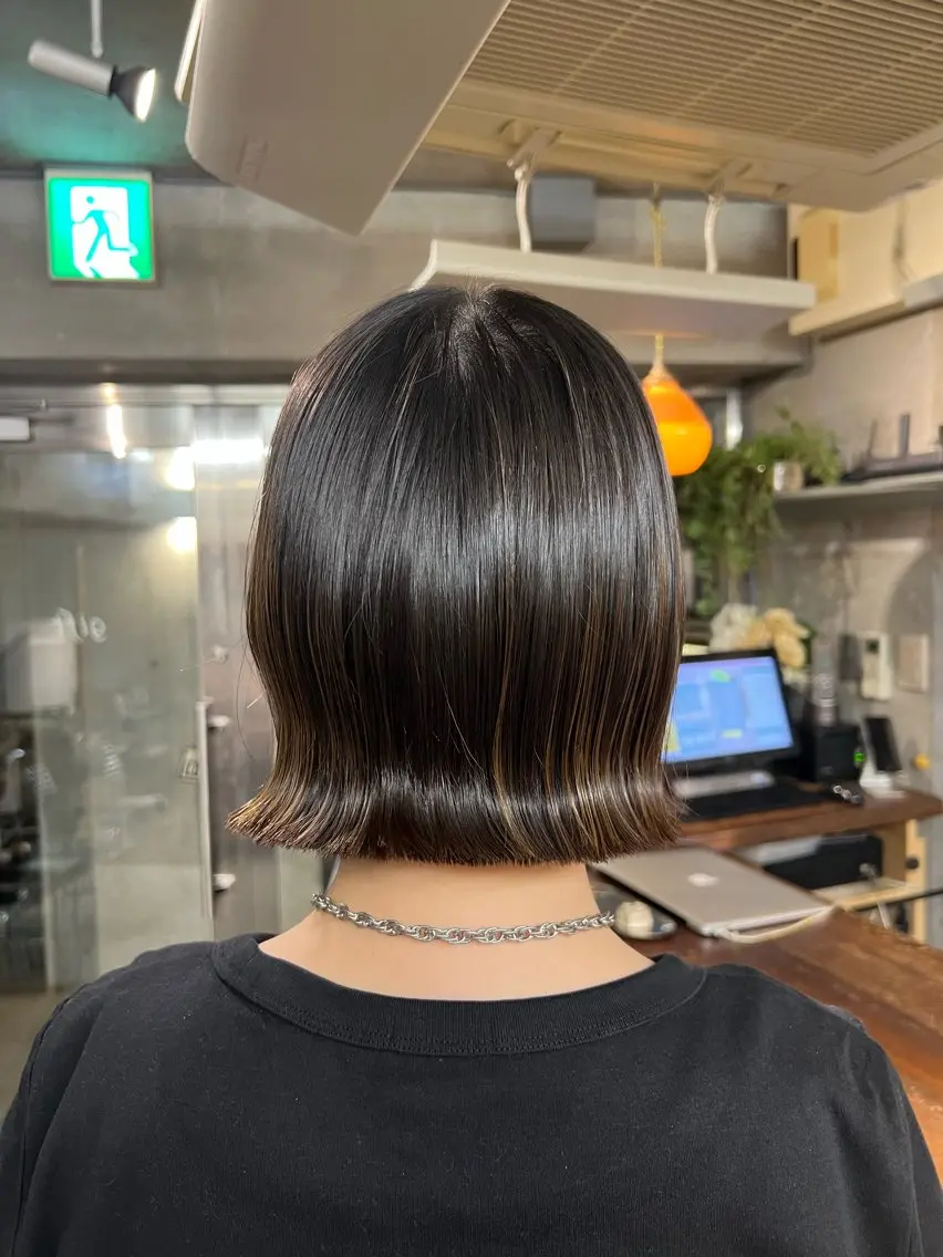 ショート ボブ 外ハネヘア 土田かほ/本日🈳 透明感カラー🍃のヘアスタイル