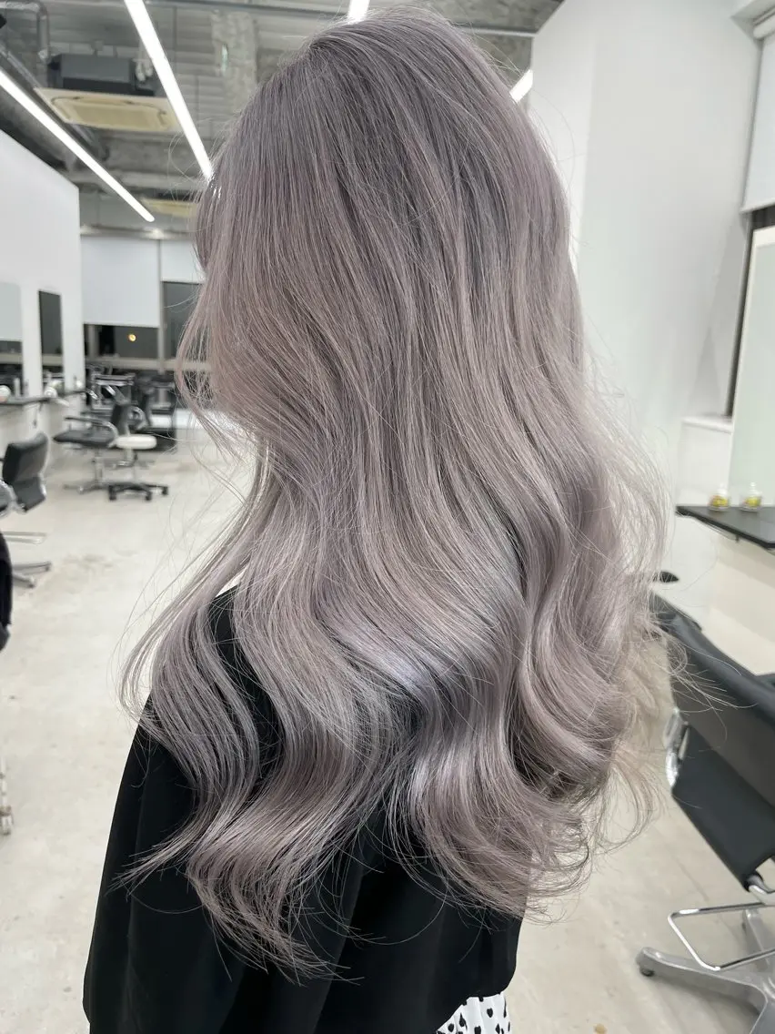 カラー 透明感カラー グレージュ ヘアカラー ブリーチ/ハイトーン 名古屋栄 リカのヘアスタイル