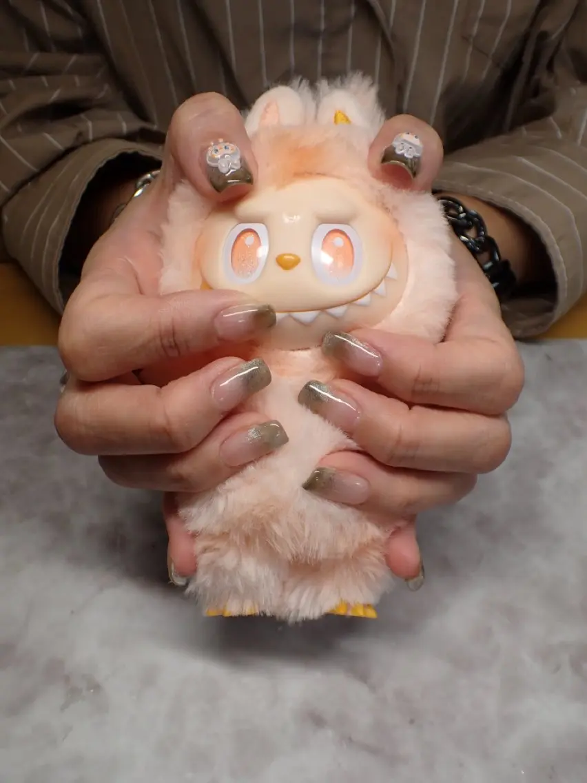 ネイル 持ち込み ハンドネイル Nailsalon C.U.Eのネイルデザイン