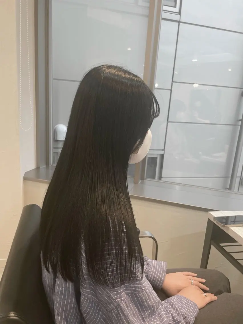 ロング カラー 縮毛矯正 tiel 小山莉々のヘアスタイル