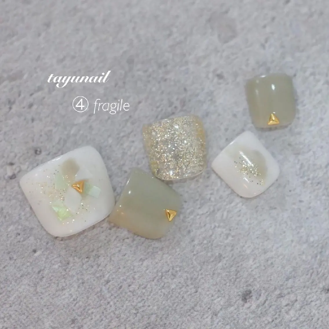ネイル アートネイル ブルー フットネイル ジェルネイル ワンカラーネイル フットネイル ネイルサロン 【たゆnail】のネイルデザイン