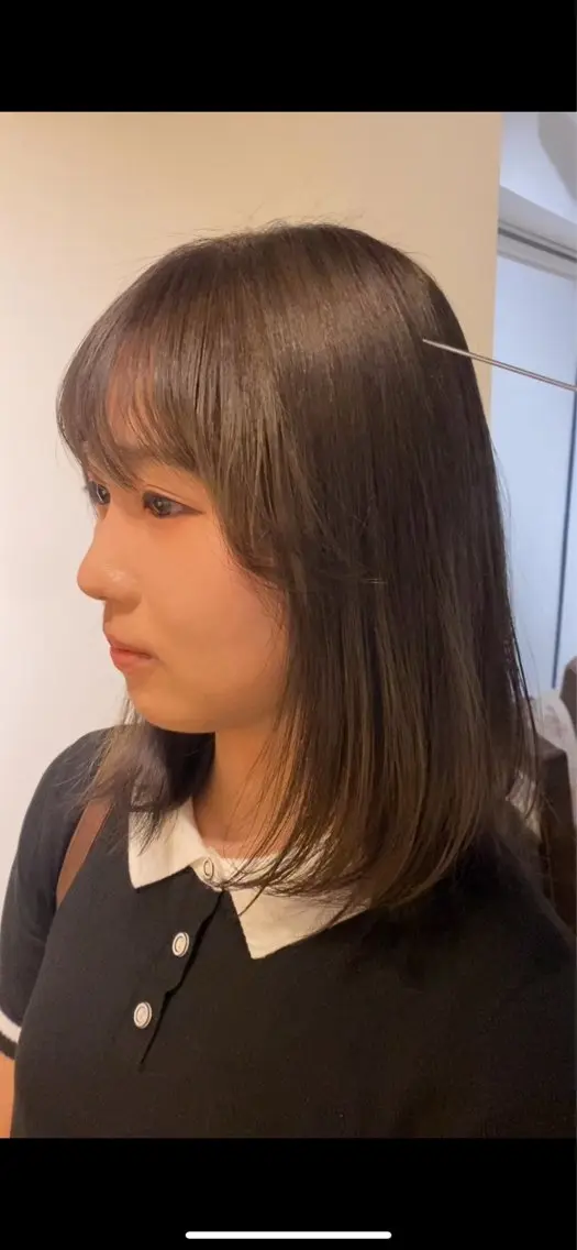 ミディアム カラー ブリーチ 透明感カラー グレージュ 乙骨 進之介のヘアスタイル