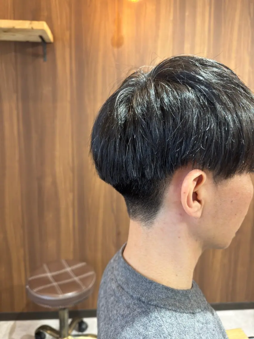 メンズ マッシュ 刈り上げ 池田 よしあのヘアスタイル