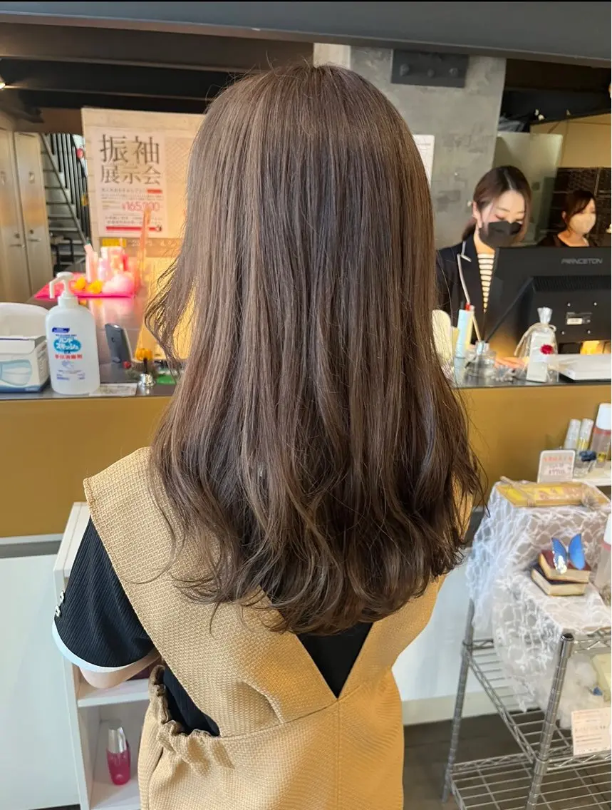ロング カラー uni 江坂🦋 木下風子のヘアスタイル