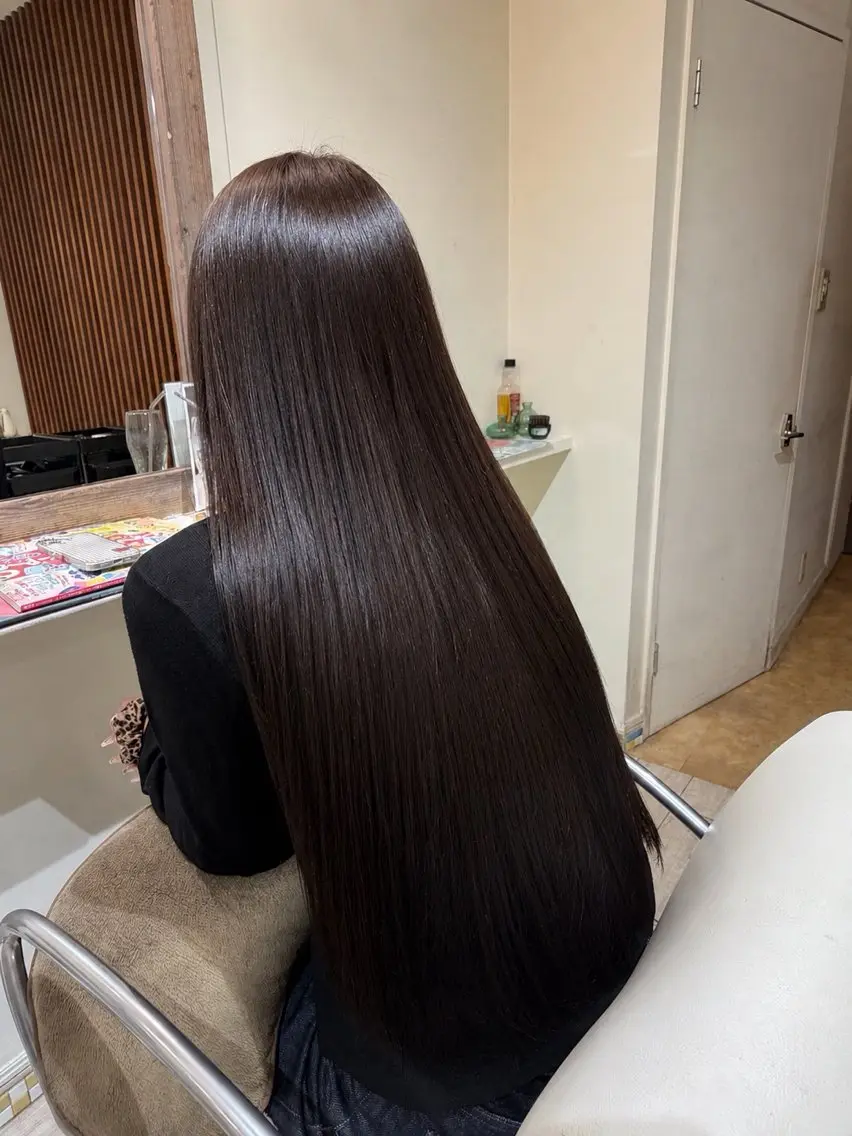 ロング カット ヘアカラー NICCOLO室見 Erinaのヘアスタイル