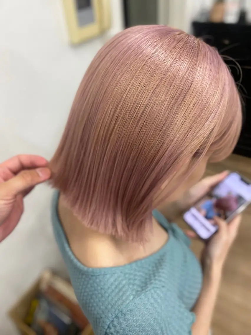 ショート カラー 切りっぱなしボブ アッシュ アッシュグレー アッシュグレージュ 黒髪 カット ヘアカラー トリートメント 顔まわりレイヤー× 韓国ヘアオタベシンヤのヘアスタイル