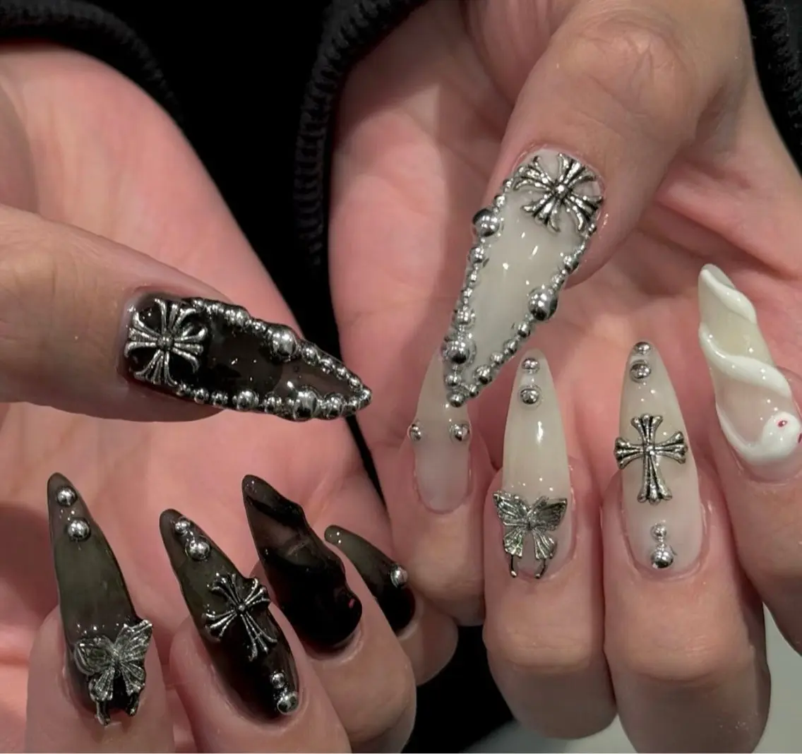 ネイル グラデーション キラキラネイル ワンカラーネイル 冬ネイル Jenn Nail Salonのネイルデザイン
