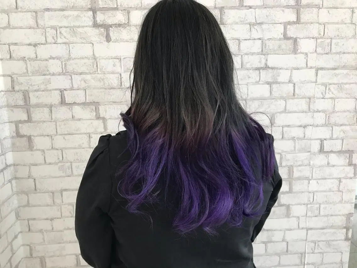 ロング カラー デザインカラー バイオレットカラー 髪質改善カラー 清利あやなのヘアスタイル