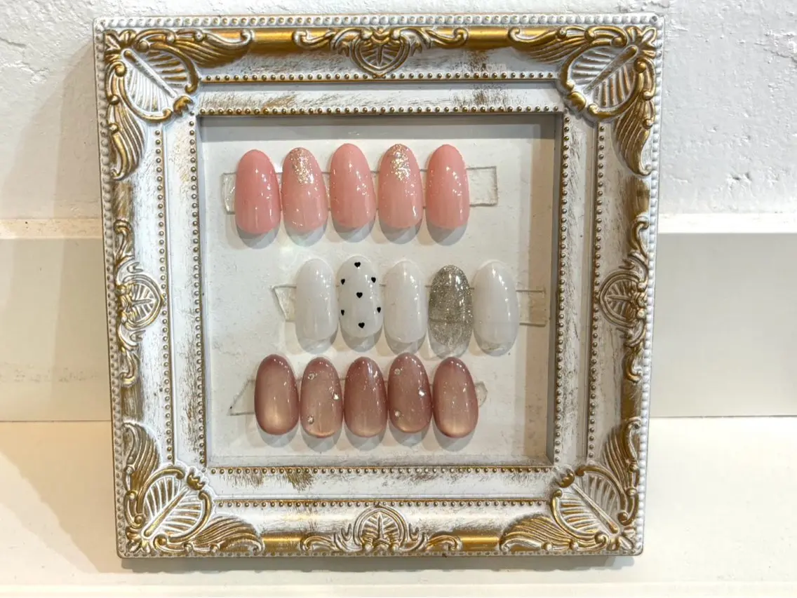 ミディアム Glossynail 〜爪屋〜のネイルデザイン