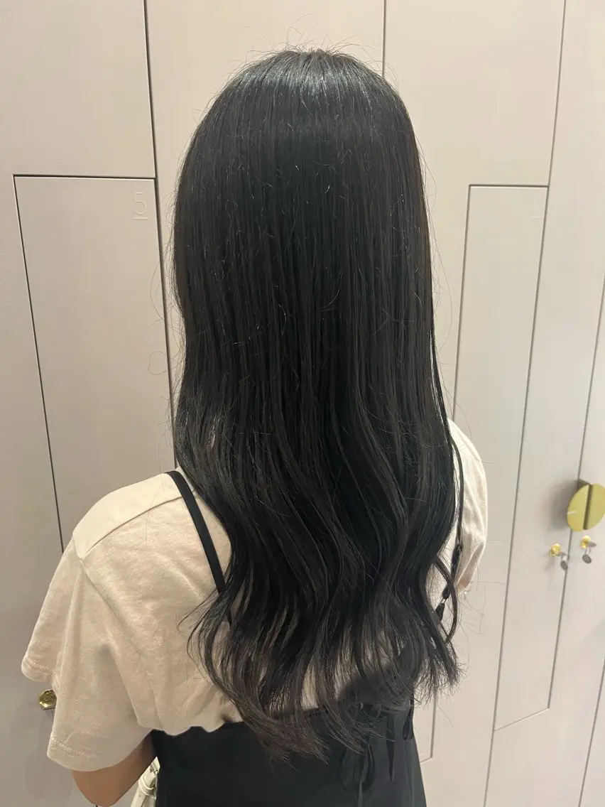 ロング カラー カット ヘアカラー トリートメント 比嘉 黎花のヘアスタイル