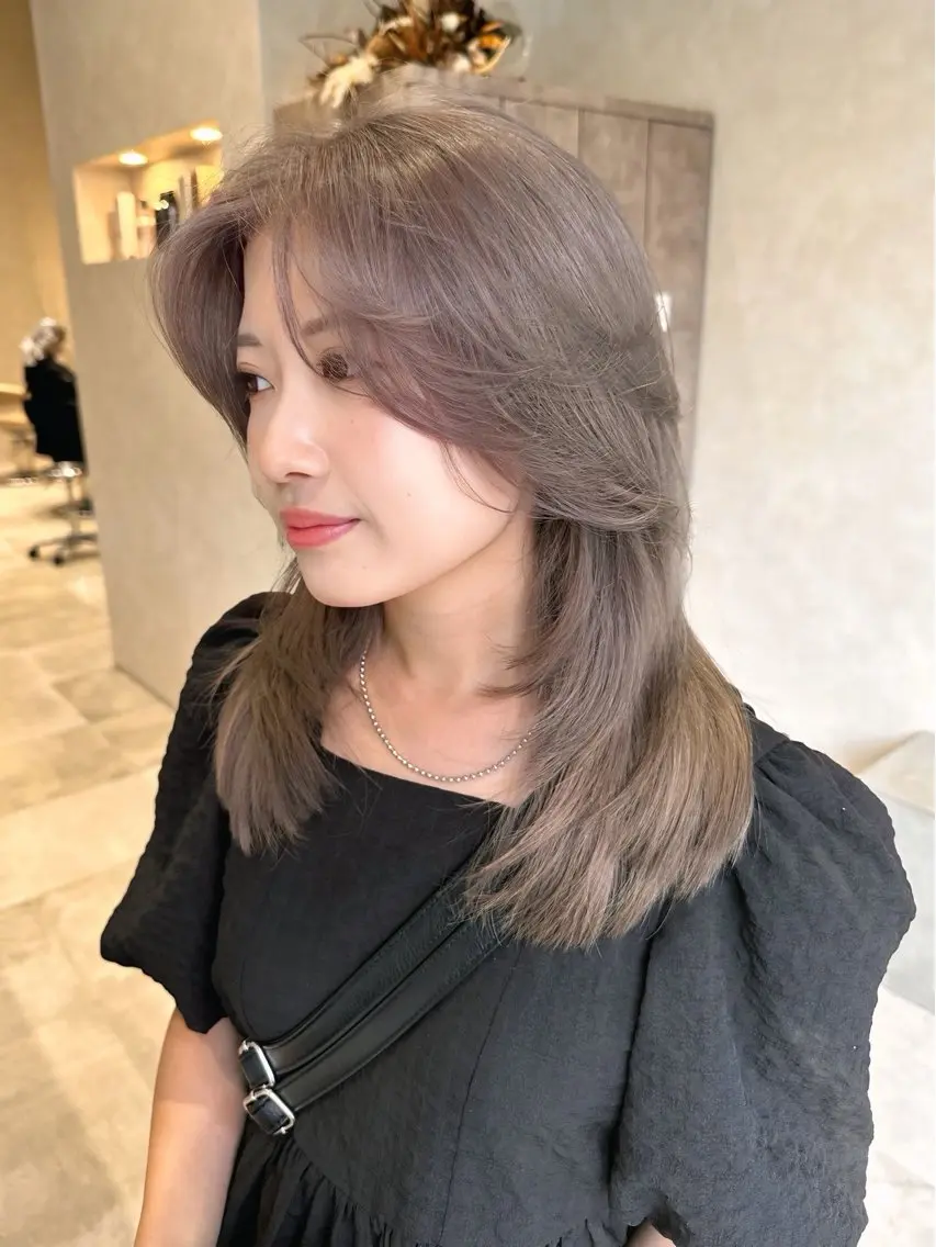 ミディアム レイヤーカット 盛れるカットカラー DEAN豊橋店のヘアスタイル