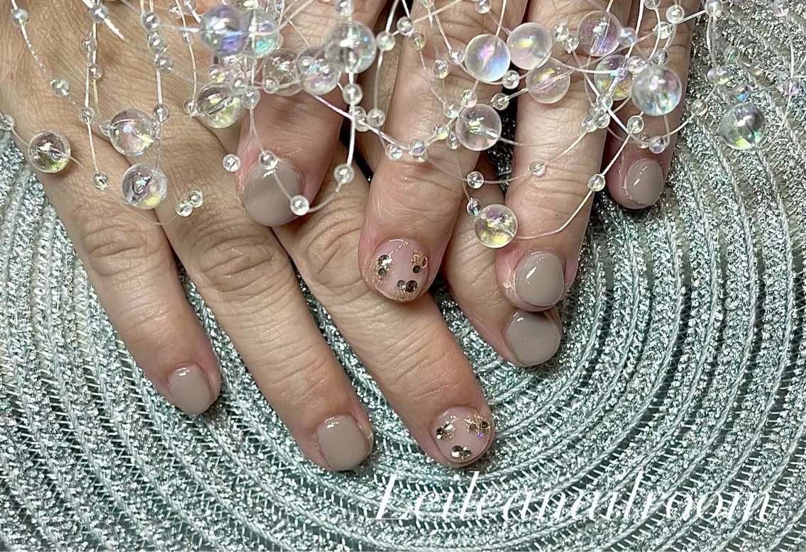 ネイル レイレア ネイルルームのネイルデザイン
