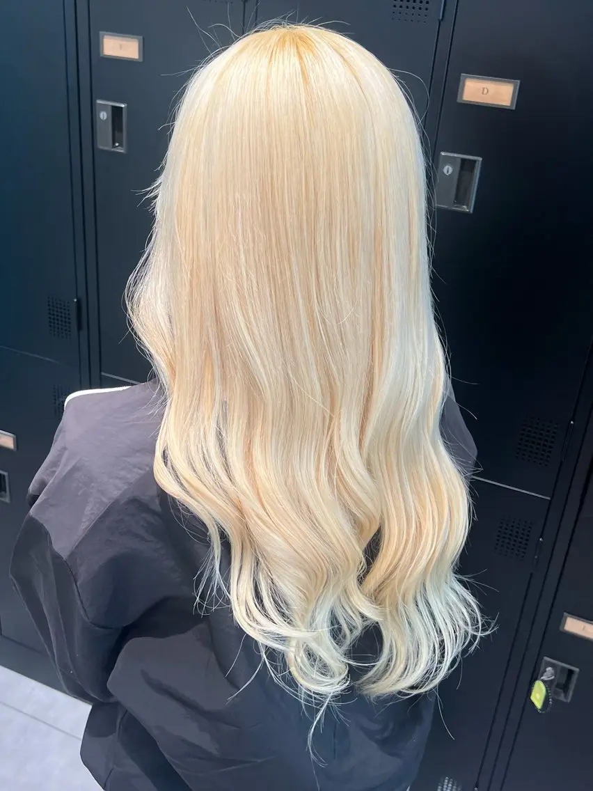 ロング カラー ブリーチ ダブルカラー イルミナカラー ブリーチなしカラー ボブ カット ヘアカラー トリートメント LUCK 本厚木店のヘアスタイル