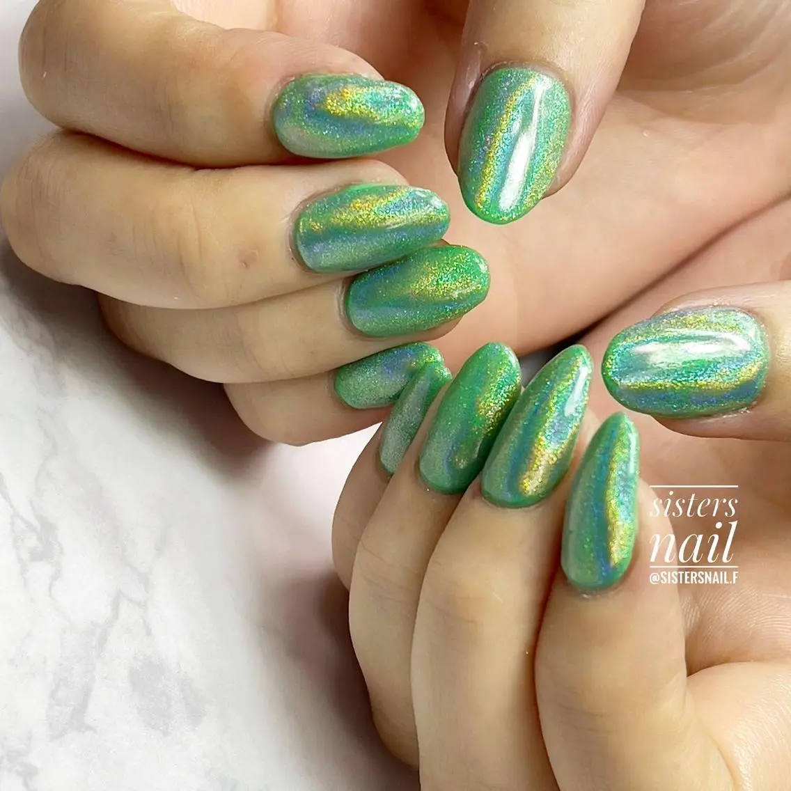 ネイル アートネイル 卒業式 グリーン ホログラムネイル キラキラネイル sisters nail.fのネイルデザイン