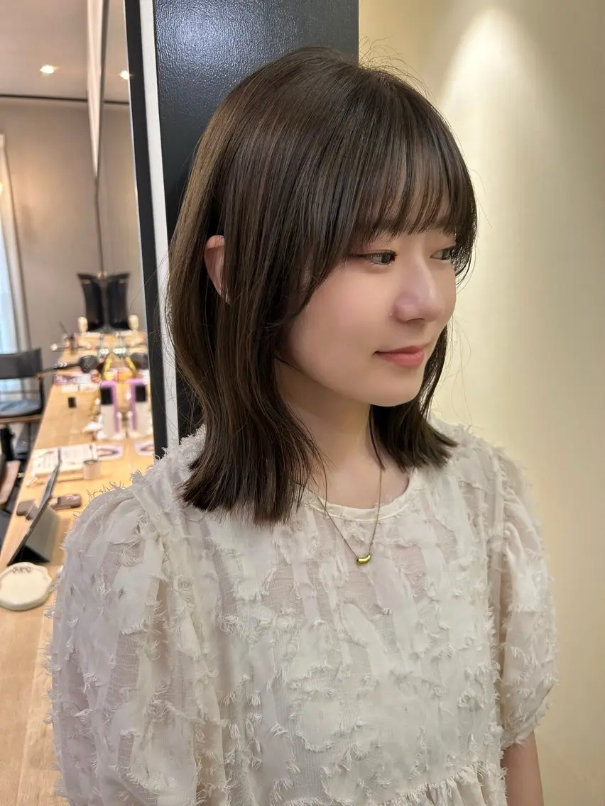 ミディアム カラー ベージュカラー オリーブベージュ カット ヘアカラー トリートメント hubhair レイヤー/透明感のヘアスタイル